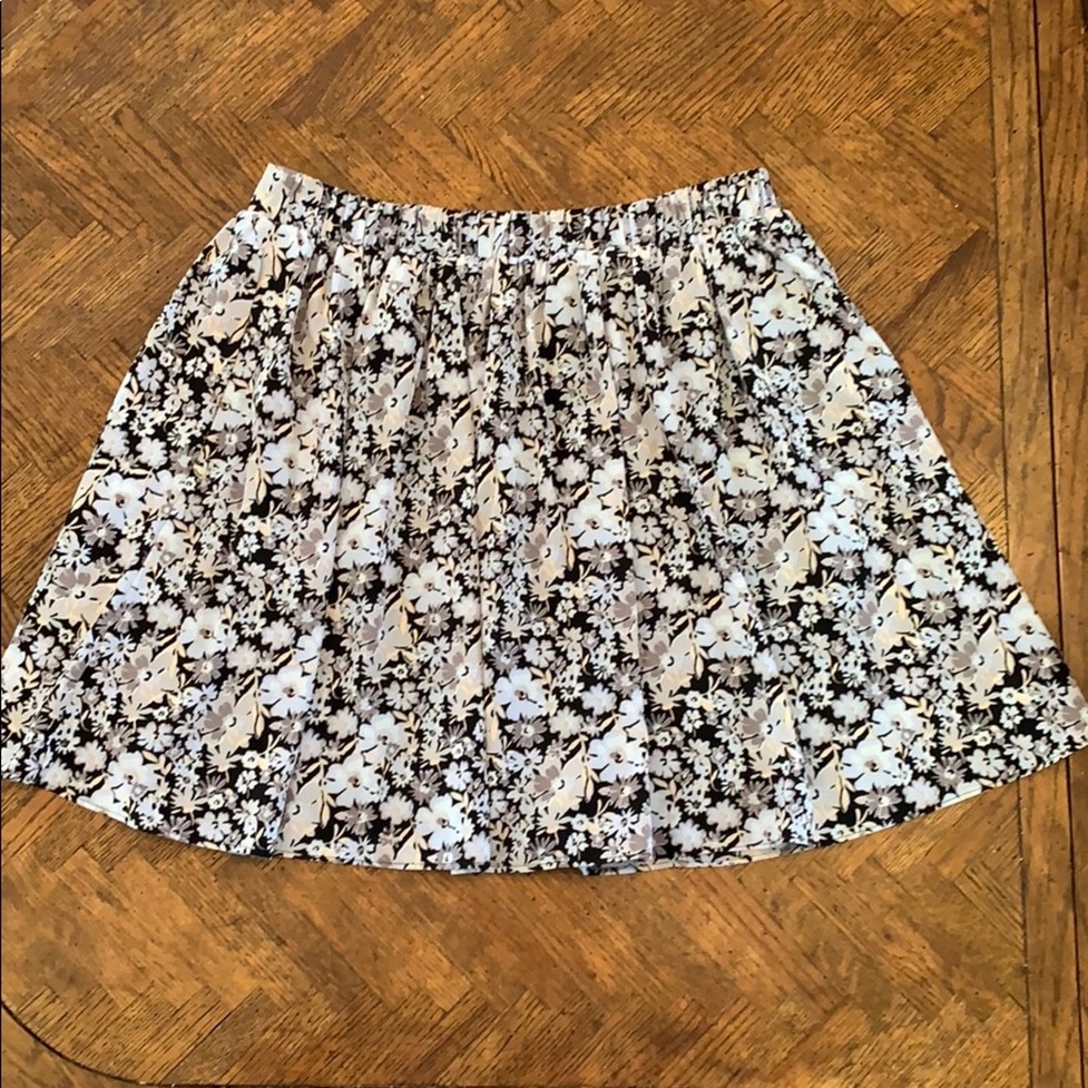 {LC Lauren Conrad}Sz S Floral Mini Skirt - Picture 5 of 8